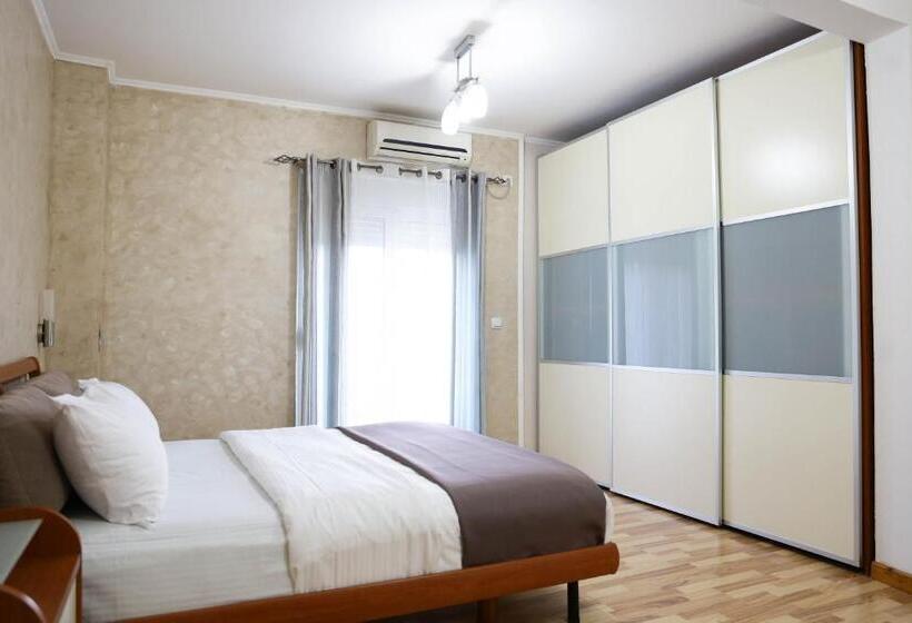 اتاق لوکس چهار تخته, La Hacienda