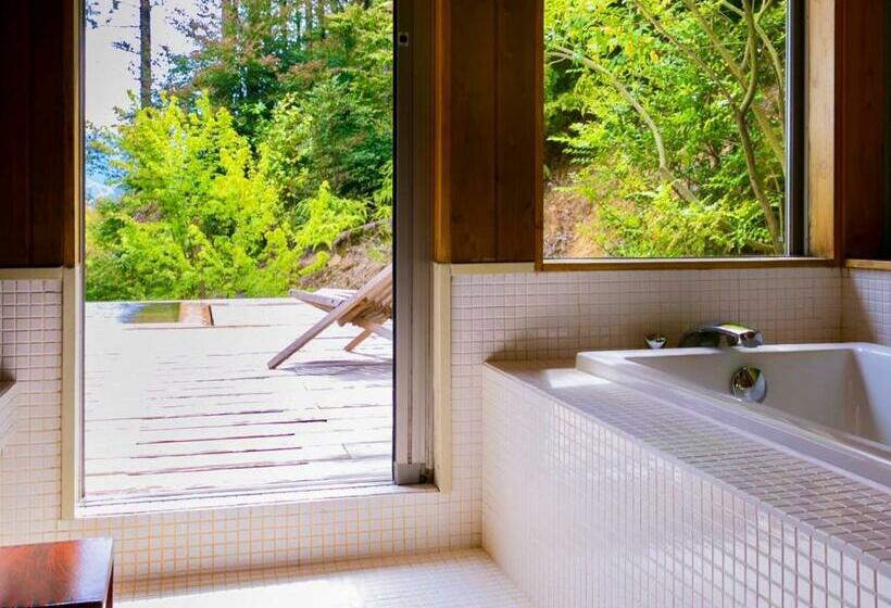 Standart Oda, 奥武雄温泉 風の森