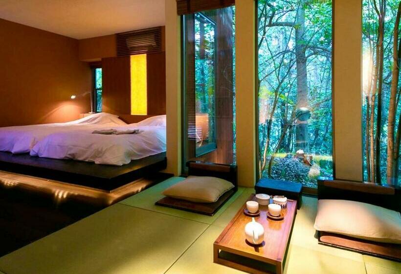 Standart Oda, 奥武雄温泉 風の森