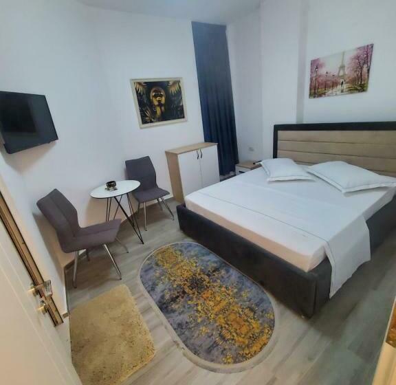 חדר דחוקס עם מיטת קינג, Bs