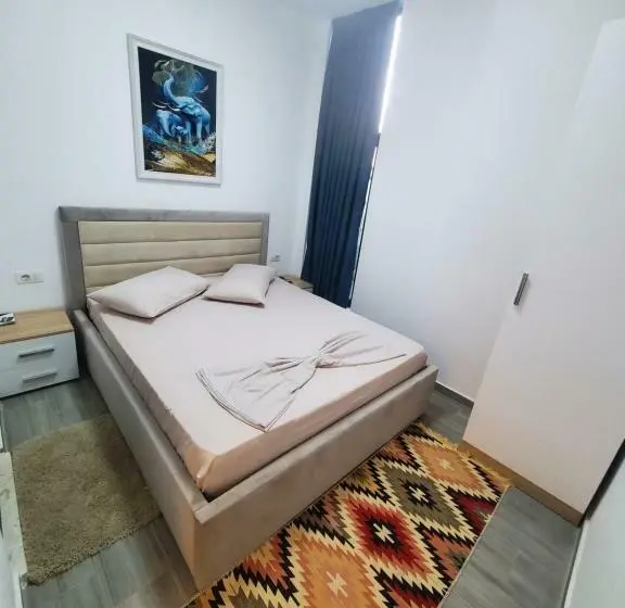 اتاق لوکس با تخت بزرگ, Bs