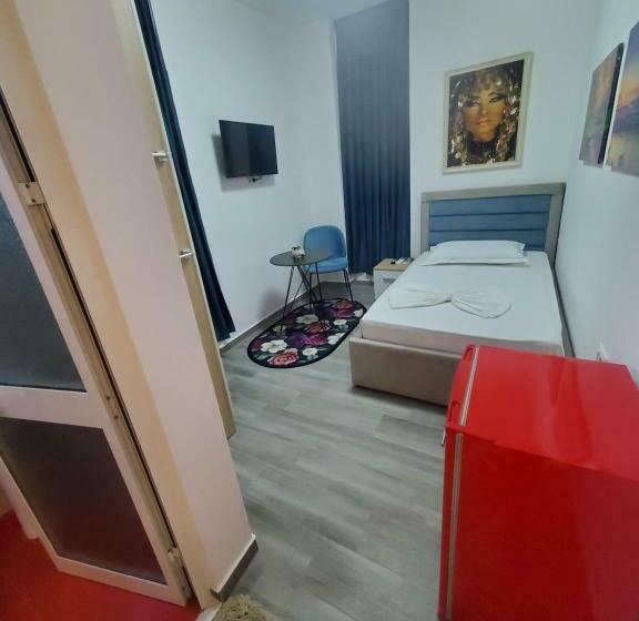 חדר דלוקס יחיד, Bs