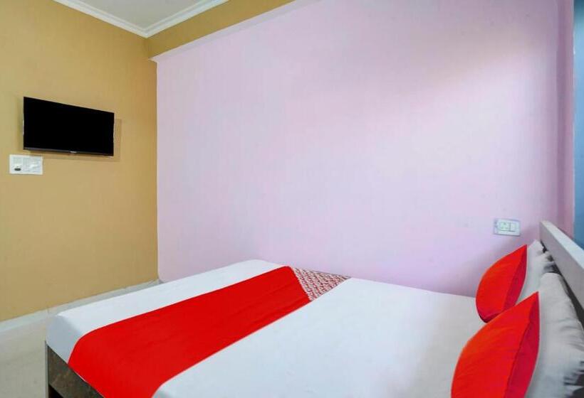 اتاق کلاسیک سه تخته, Oyo Flagship 81323  Kashyap Stay