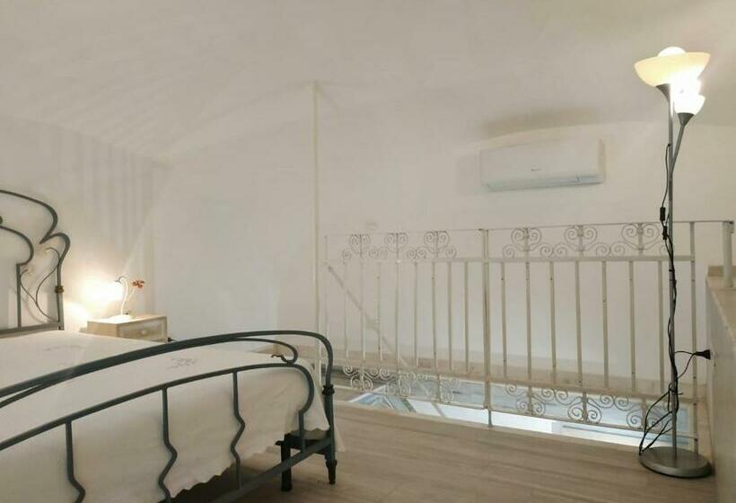 اتاق استاندارد, La Sorgente B&b