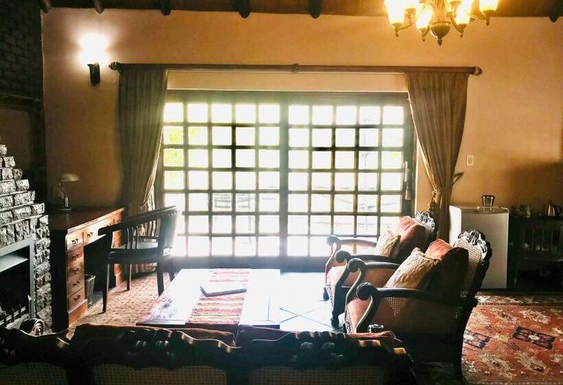 스위트 킹사이즈 침대, Pretoria Mansion Boutique