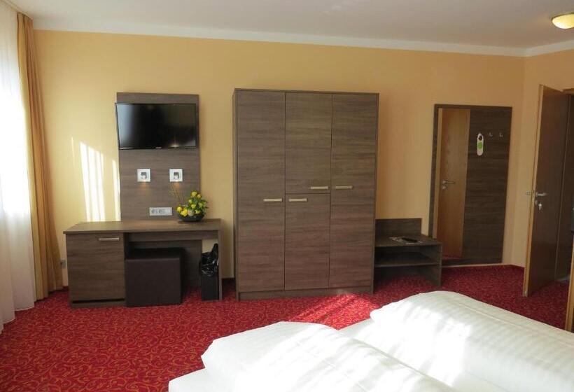 Номер Deluxe, Ates Hotel Lampertheim