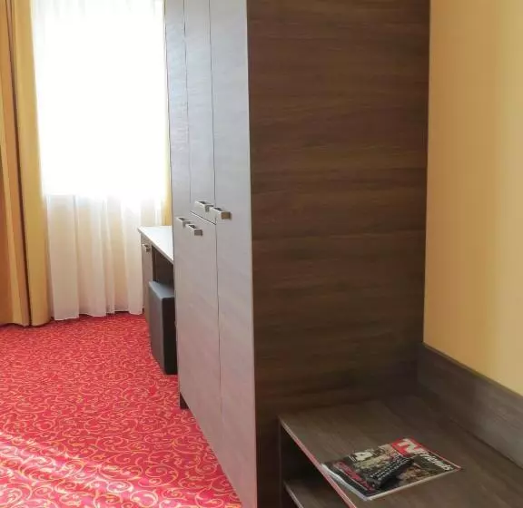 اتاق لوکس, Ates Hotel Lampertheim