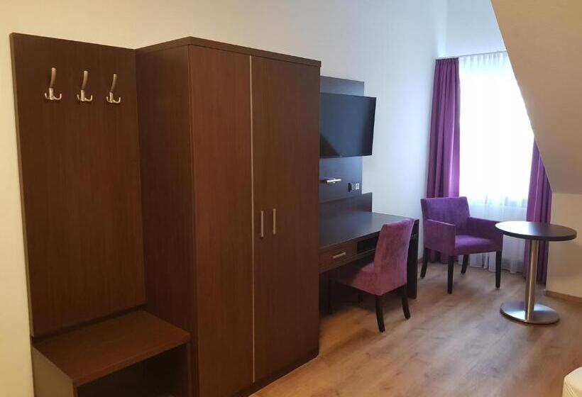 Номер Deluxe, Ates Hotel Lampertheim