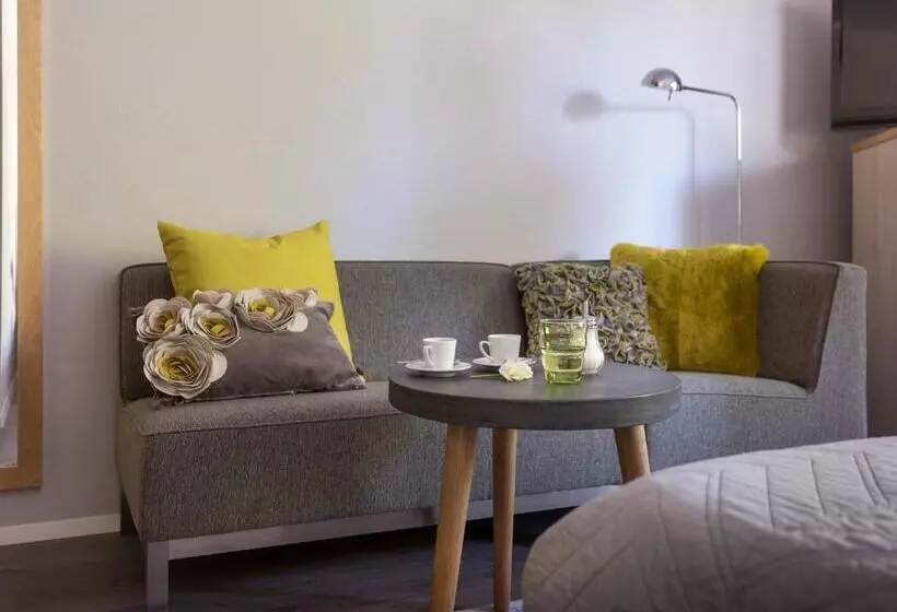 Classic room with balcony, Bodenseehotel Renn