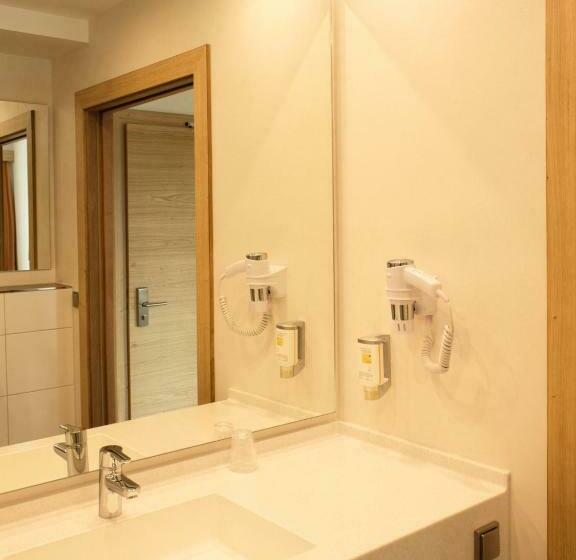 غرفة قياسية لذوى الاحتياجات الخاصة, Alpenflair