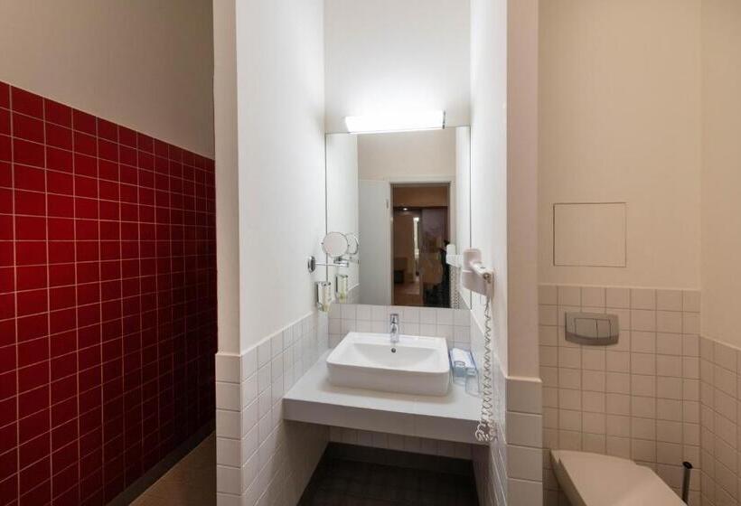 غرفة قياسية, Am Großen Waisenhaus