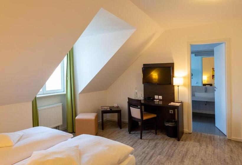 غرفة قياسية, Am Großen Waisenhaus