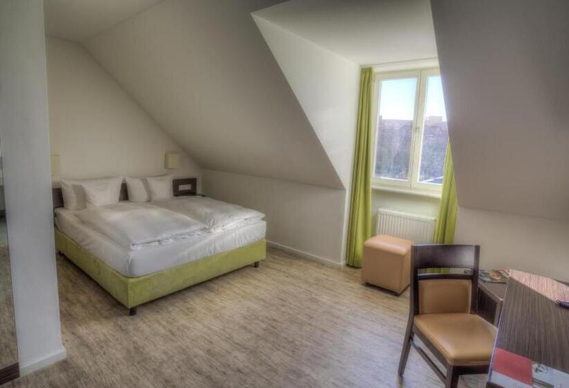 غرفة قياسية, Am Großen Waisenhaus