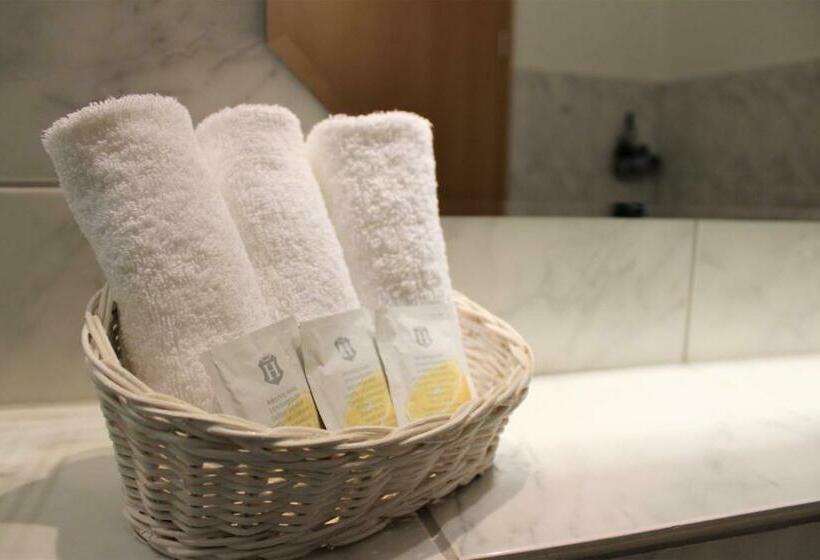 Номер Стандарт, America