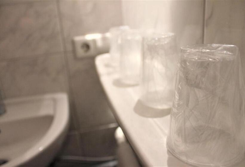 Номер Стандарт Индивидуальный, America