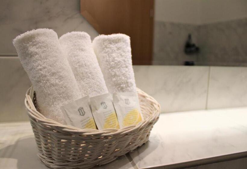 Номер Стандарт Индивидуальный, America