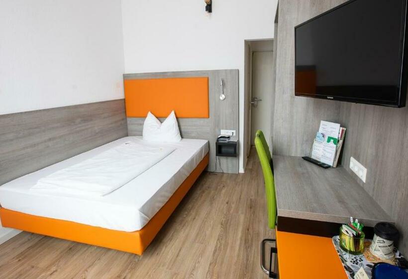 اتاق استاندارد یک نفره, Astoria