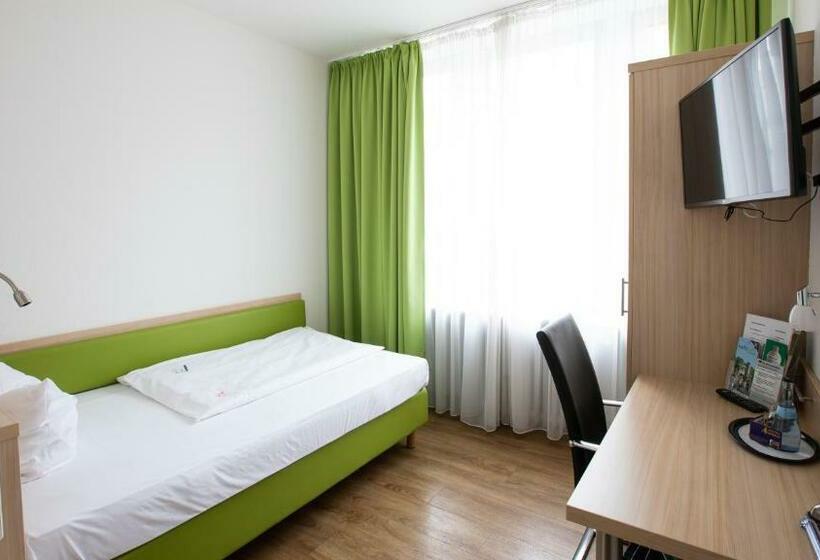 اتاق استاندارد یک نفره, Astoria