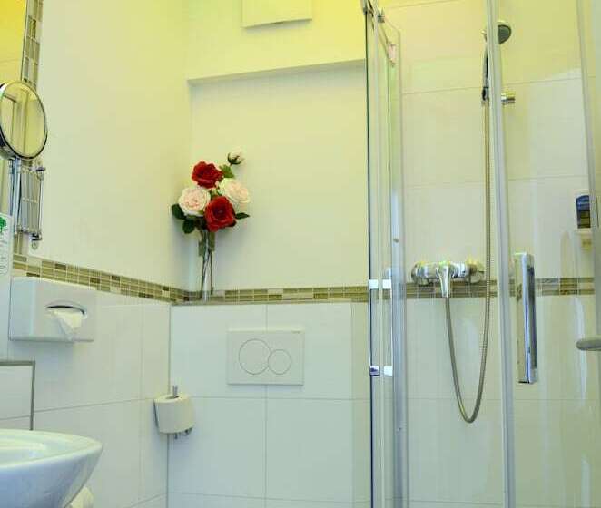 اتاق استاندارد, Astoria