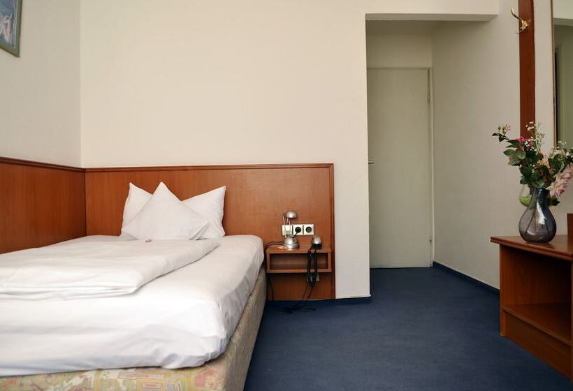 اتاق استاندارد یک نفره, Astoria