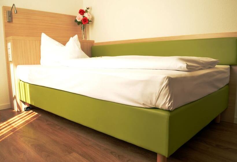 اتاق استاندارد یک نفره, Astoria