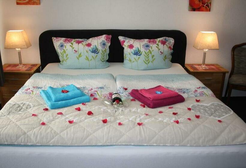 اتاق استاندارد, Deutsches Haus