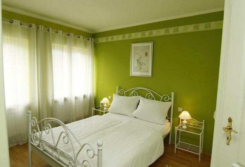 Quarto standard, Die Dependance