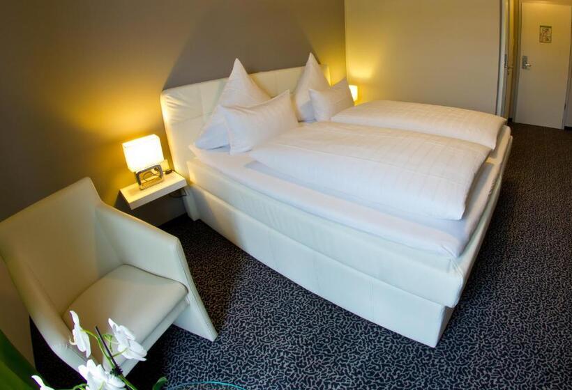 חדר סטנדרט יחיד, Eyberg