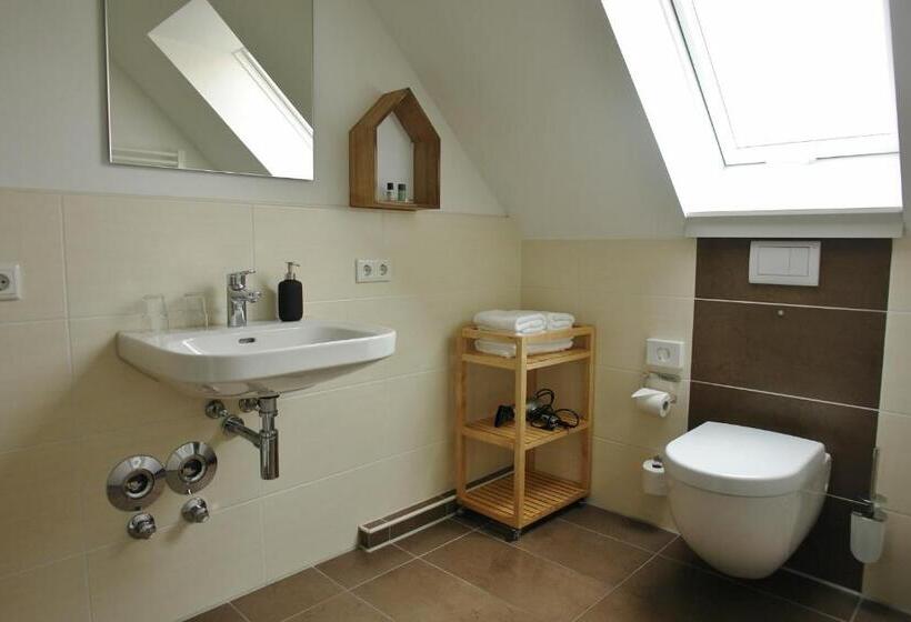 جناح, Friesischer Hof