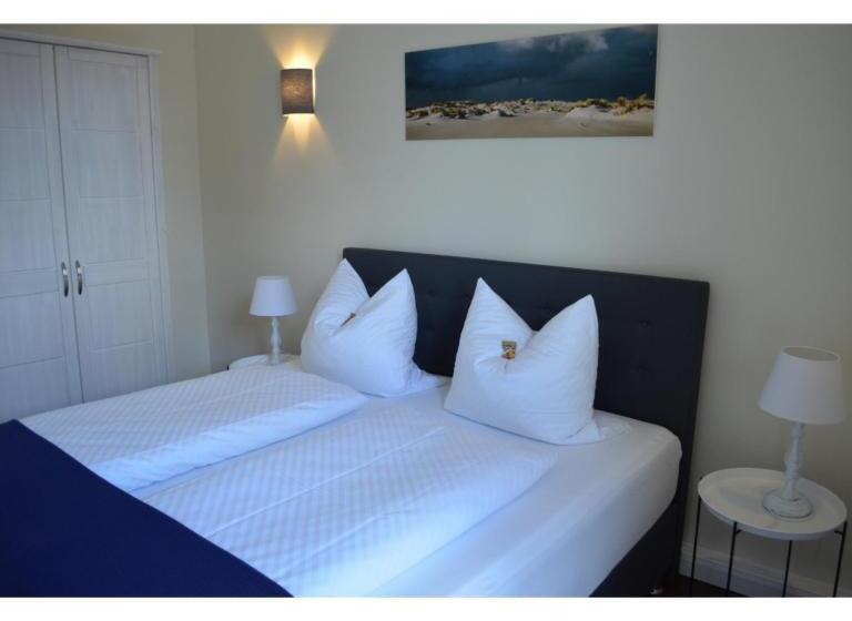 شقة غرفة واحدة, Friesischer Hof