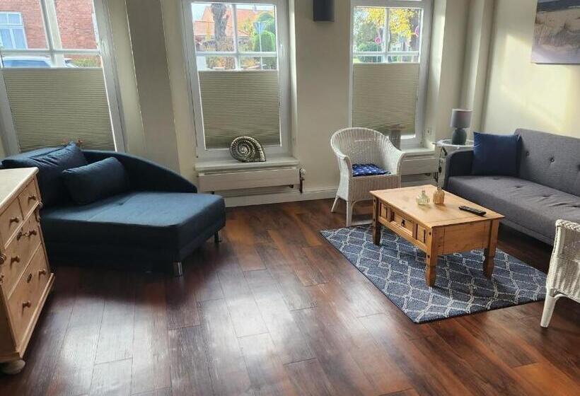 شقة غرفة واحدة, Friesischer Hof