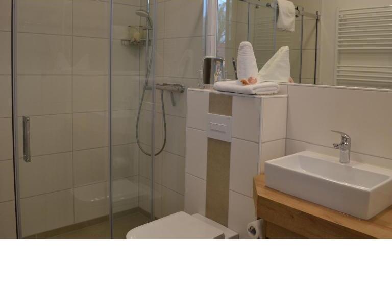 شقة 3 غرف, Friesischer Hof