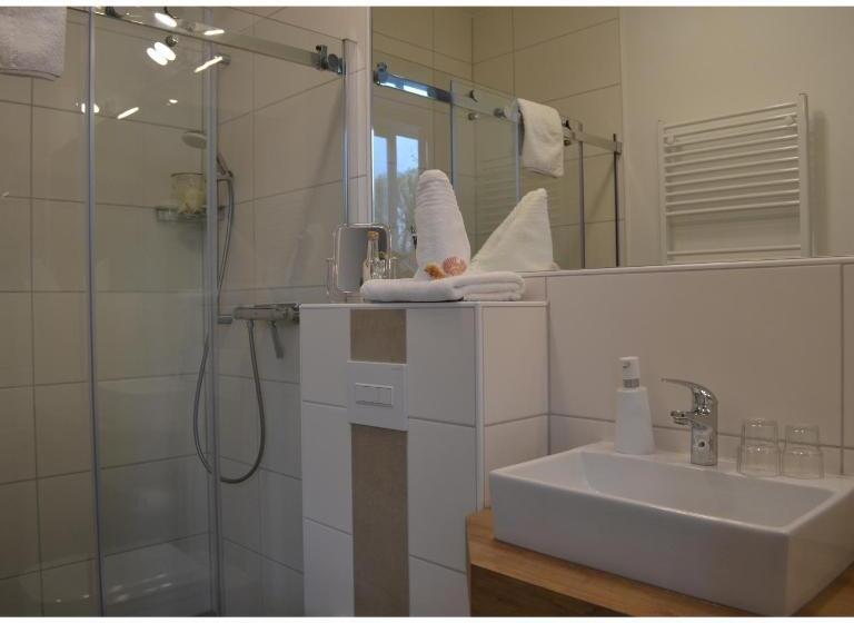 شقة 3 غرف, Friesischer Hof