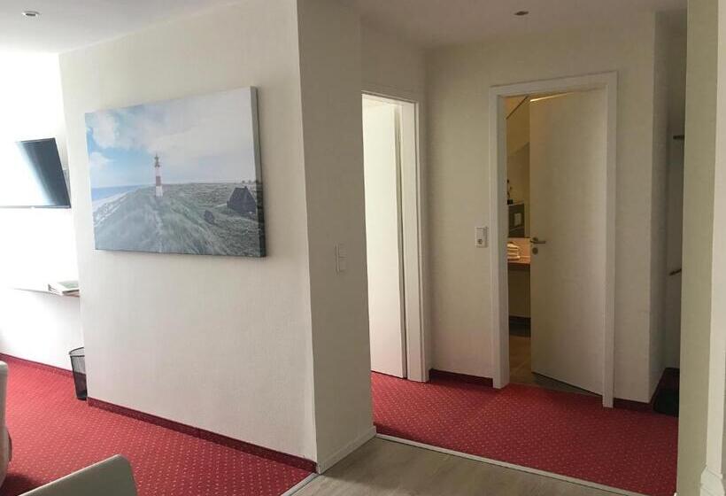 شقة غرفة واحدة, Friesischer Hof