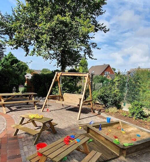 شقة غرفة واحدة, Friesischer Hof