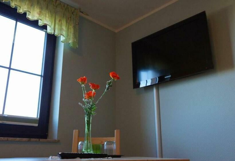 غرفة قياسية فردية, Gasthaus Rundteil