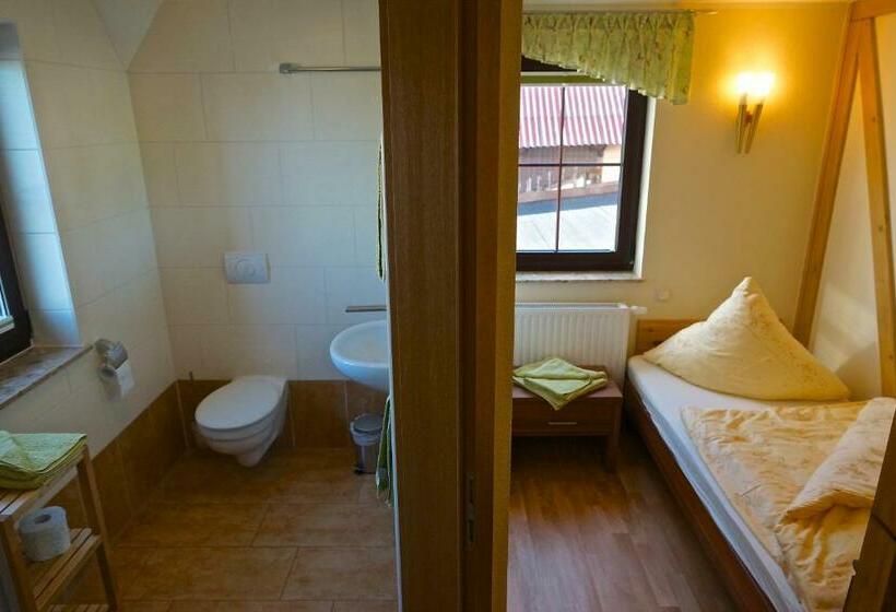 غرفة قياسية فردية, Gasthaus Rundteil