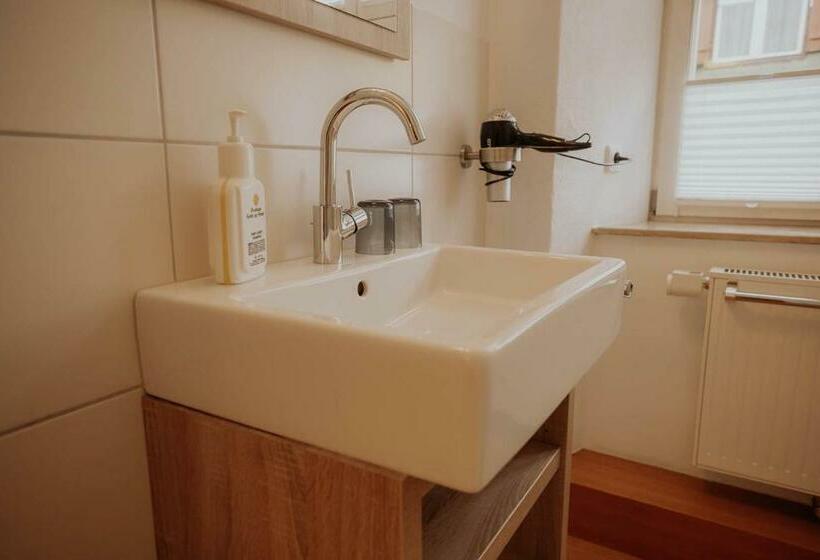 Номер Стандарт, Gasthaus Zur Sonne