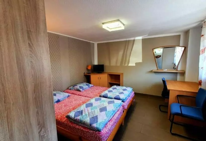 اتاق استاندارد با سرویس بهداشتی مشترک, Gründauer Monteurwohnung/studentenwohnung