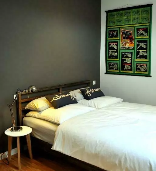スーペリアスタジオ, Haus & Hof Guest House