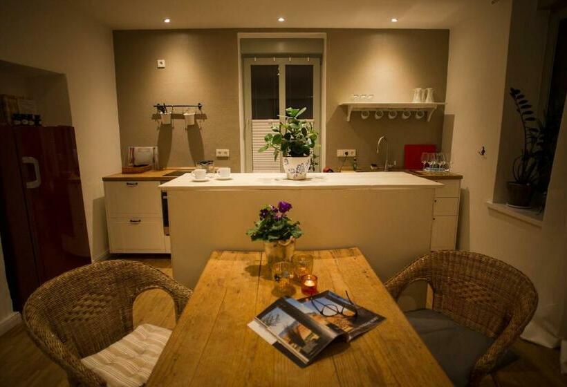 Apartamento 1 Dormitório Vista Jardim, Haus & Hof Guest House