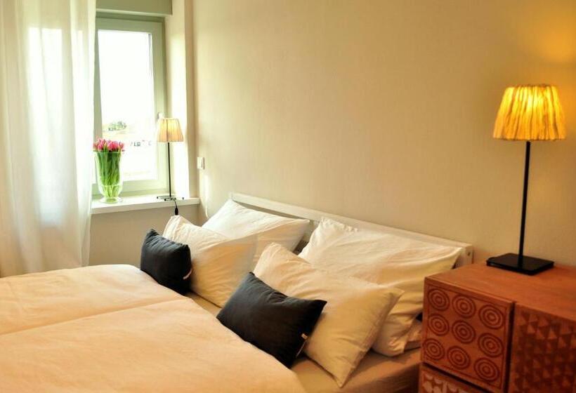Апартаменты 1 Спальня Вид на Сад, Haus & Hof Guest House
