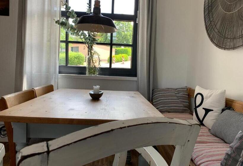 Апартаменты 1 Спальня с Террасой, Haus & Hof Guest House