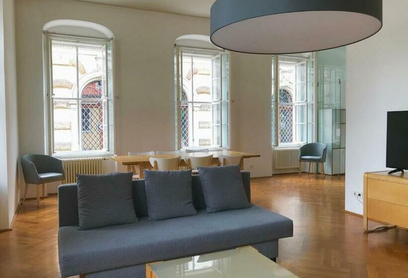 침실 2개 아파트, Hofgartnerhaus