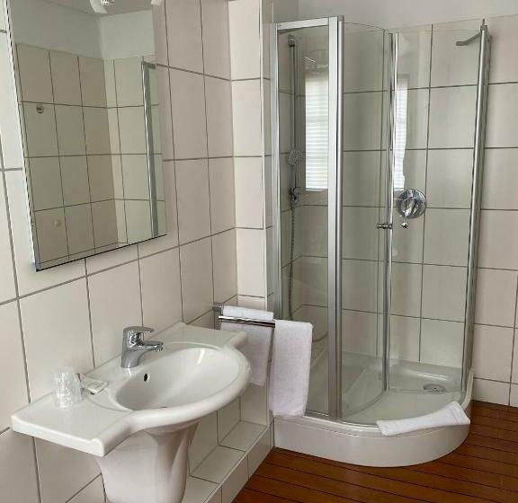 חדר משפחתי, Kaiserhof