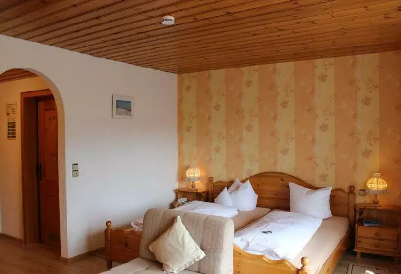 اتاق استاندارد با بالکن, Landgasthof Zum Schützen