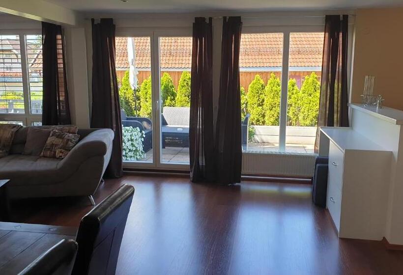 شقة غرفة واحدة مزودة بتراس, Landhaus Goldenes Kreuz