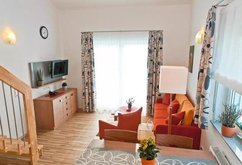 Huoneisto 2 Makuuhuonetta, Landpension Kohler