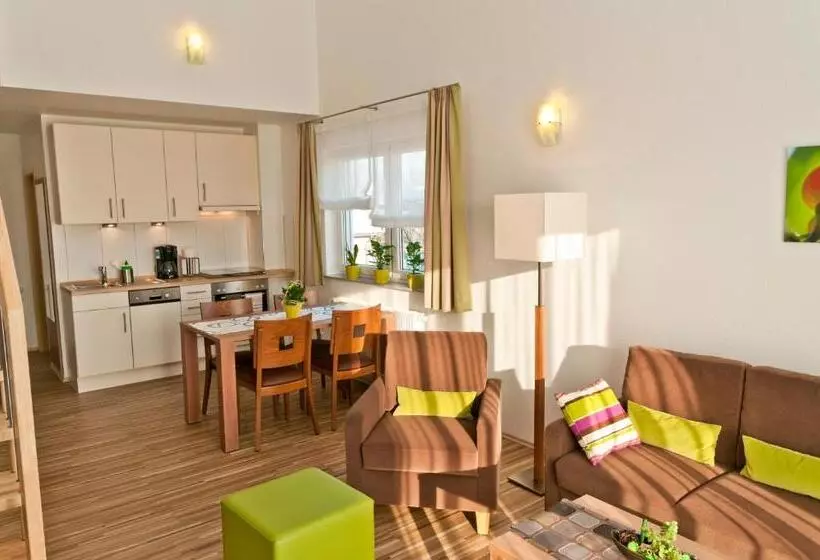 Huoneisto 2 Makuuhuonetta, Landpension Kohler