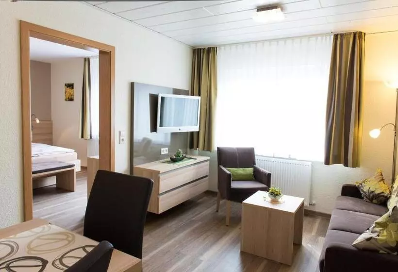 Huoneisto 3 Makuuhuonetta, Landpension Kohler